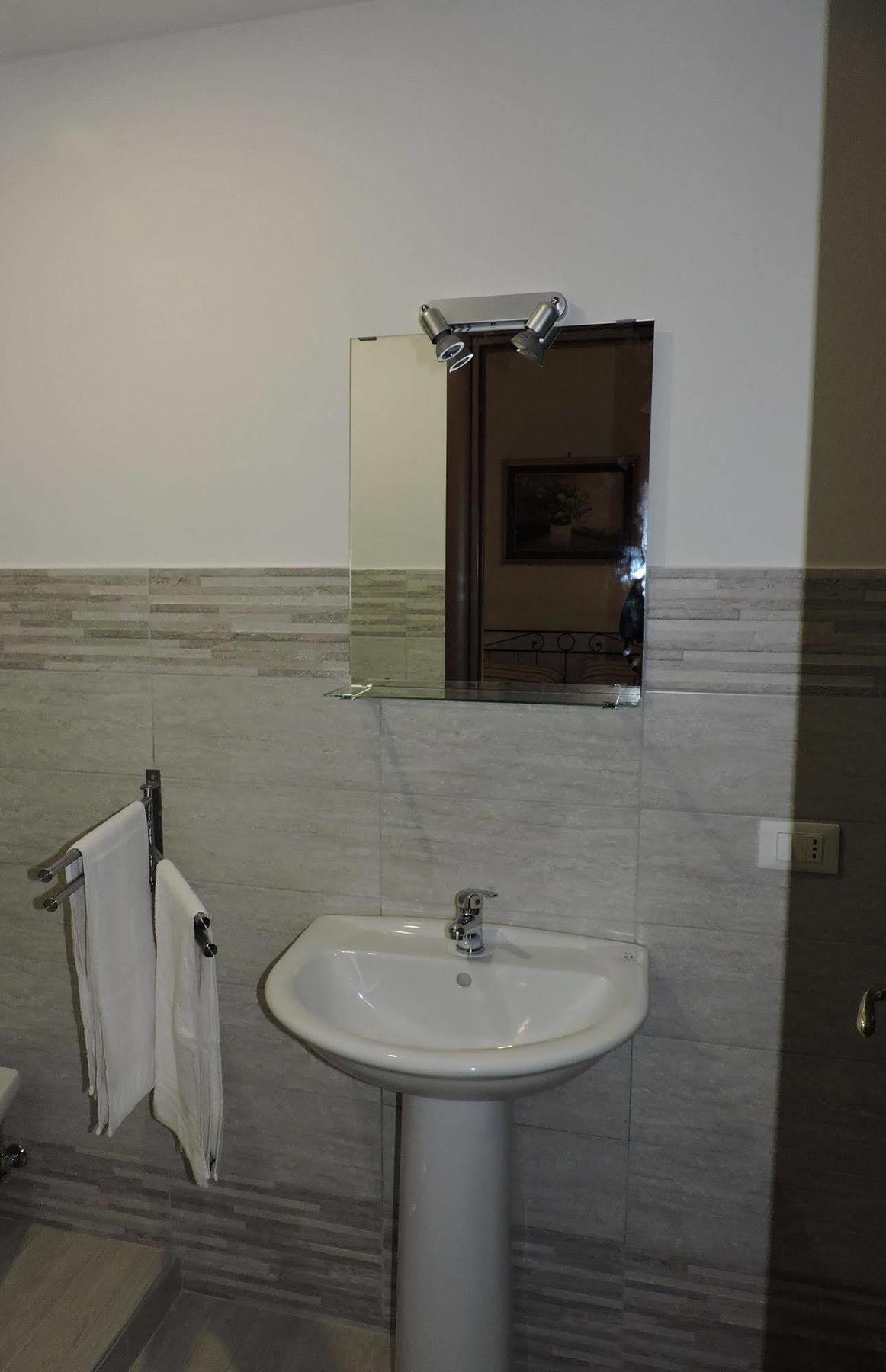 Bed & Breakfast Living Ottaviano Rome